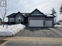 16 NICK Street Petawawa Ontario, K8H 0C2