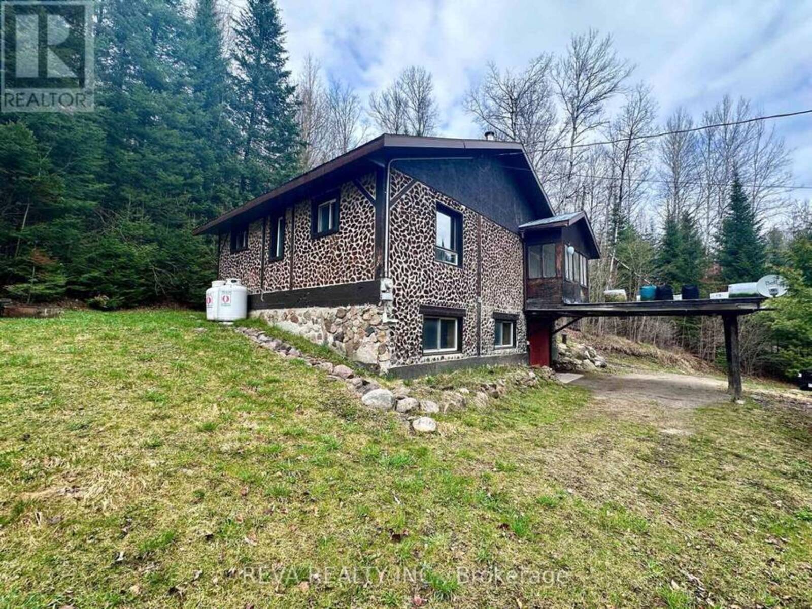65 RAY RD, Hastings Highlands, Ontario K0L 1C0