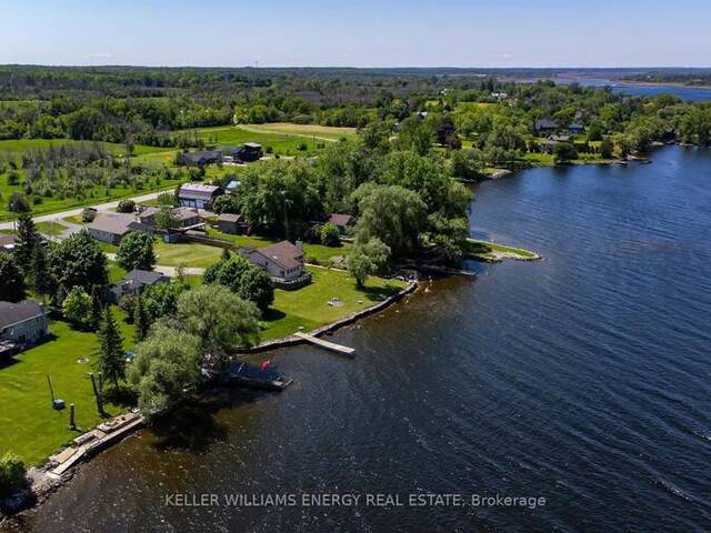 17 GILCHRIST LANE Prince Edward Ontario, K0K 2T0 - 4 Bedrooms Waterfront Home For sale