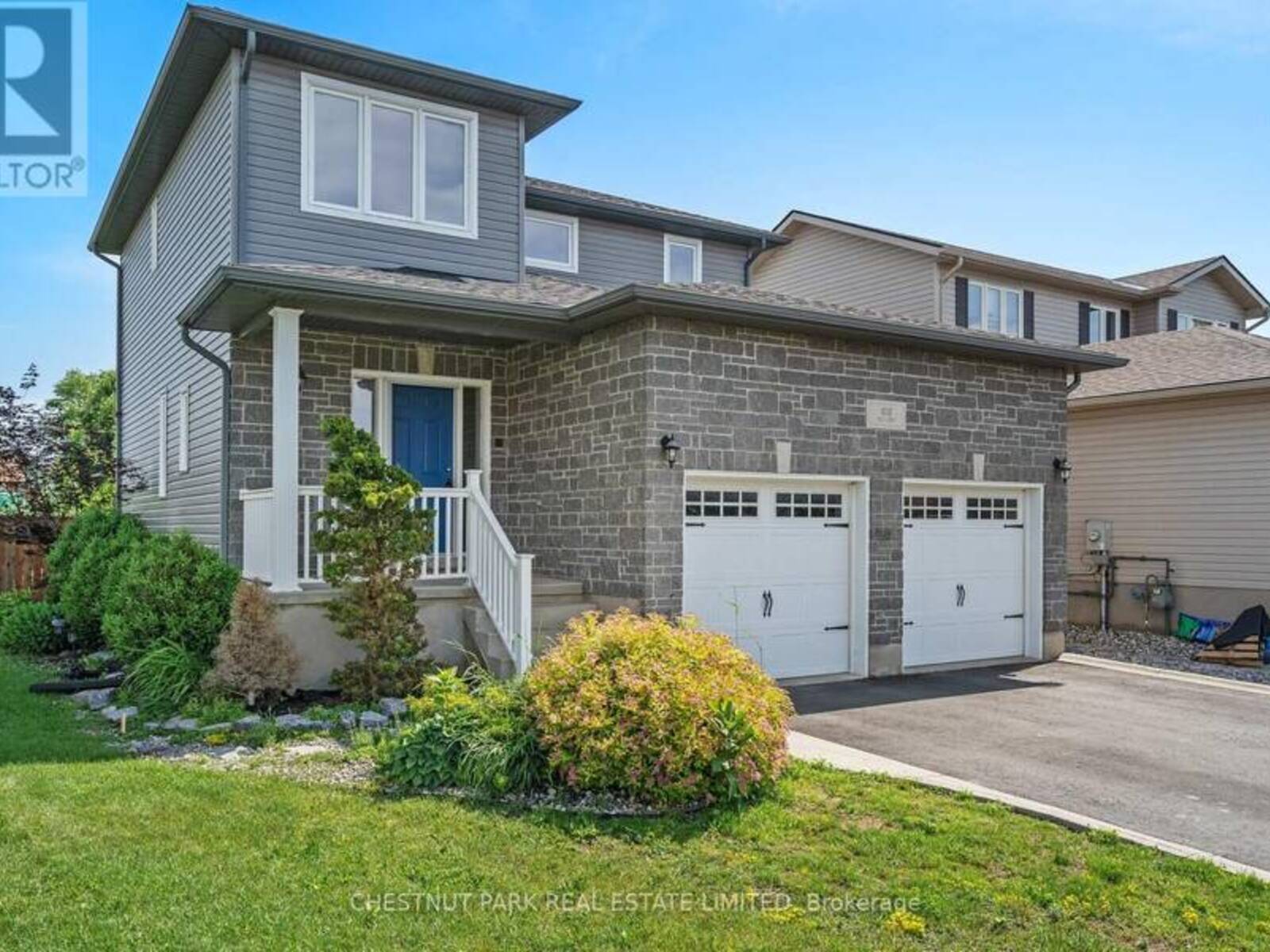 102 SLY COURT, Loyalist, Ontario K7M 0A4