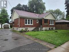 422 KING GEORGE STREET Peterborough Ontario, K9J 1S1