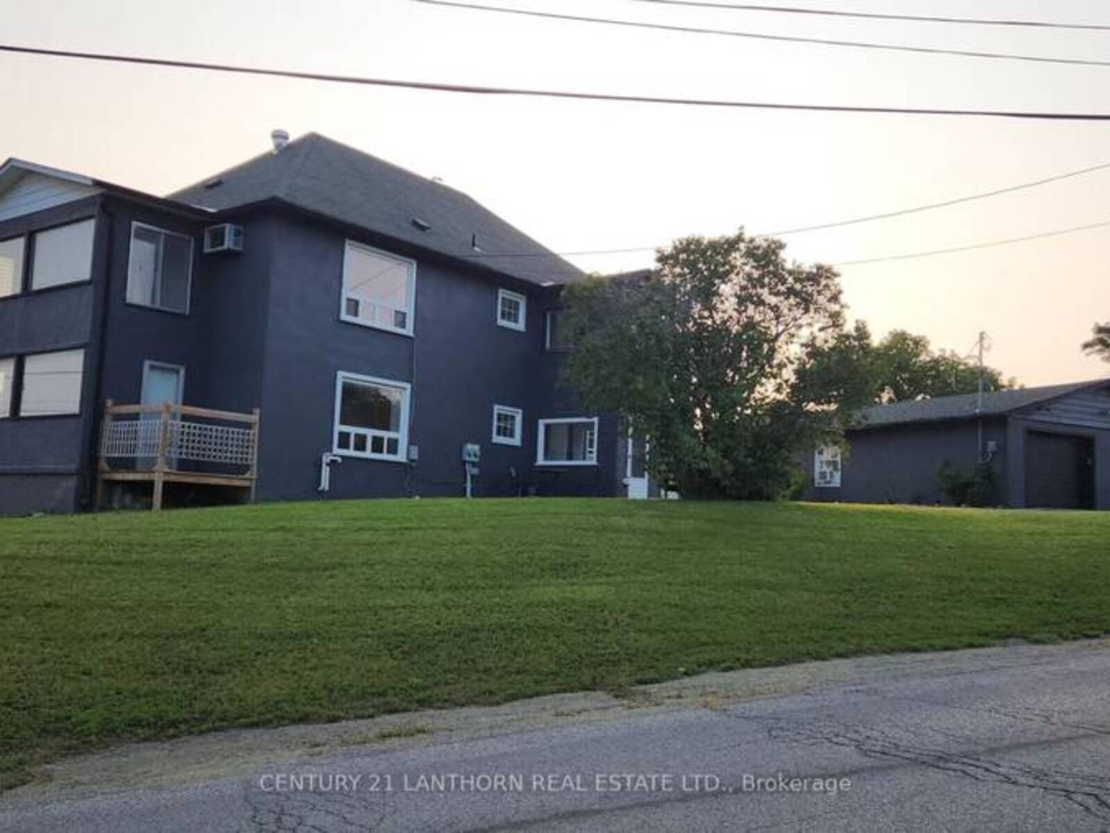 2024 STOCKDALE ROAD, Quinte West, Ontario K0K 2C0