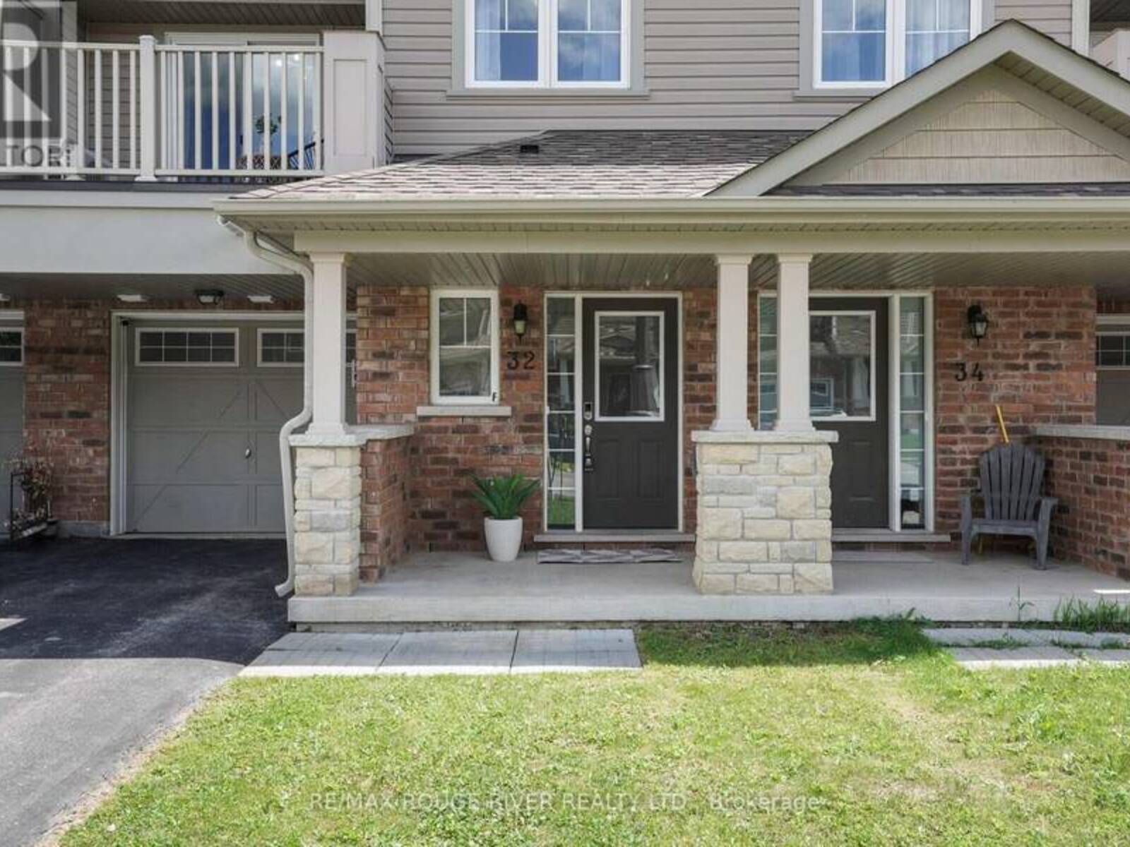 32 TABARET CRESCENT, Oshawa, Ontario L1L 0G5