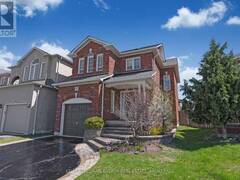 27 TRACEY COURT Whitby Ontario, L1R 3R3