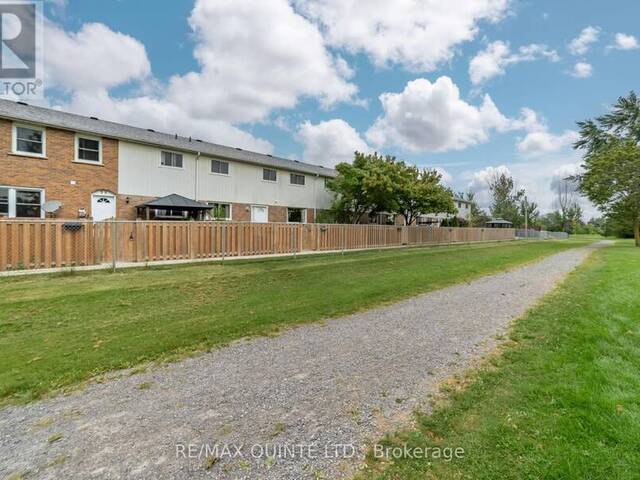 76 - 25 TRACEY PARK DRIVE Belleville Ontario, K8P 4R5