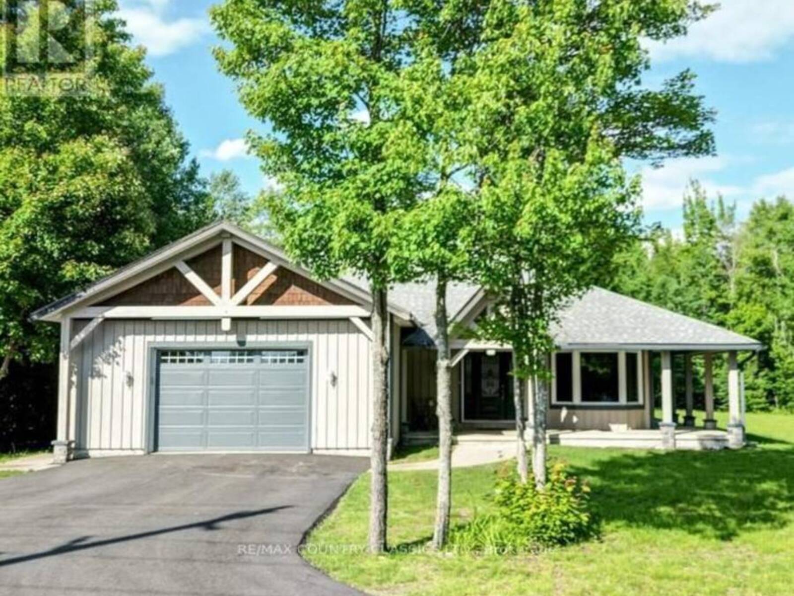 32 NICKLAUS DRIVE, Bancroft, Ontario K0L 1C0