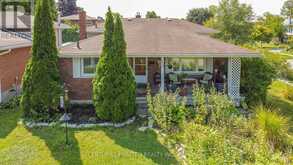 572 SAUGEEN CRESCENT | Peterborough Ontario | Slide Image Two