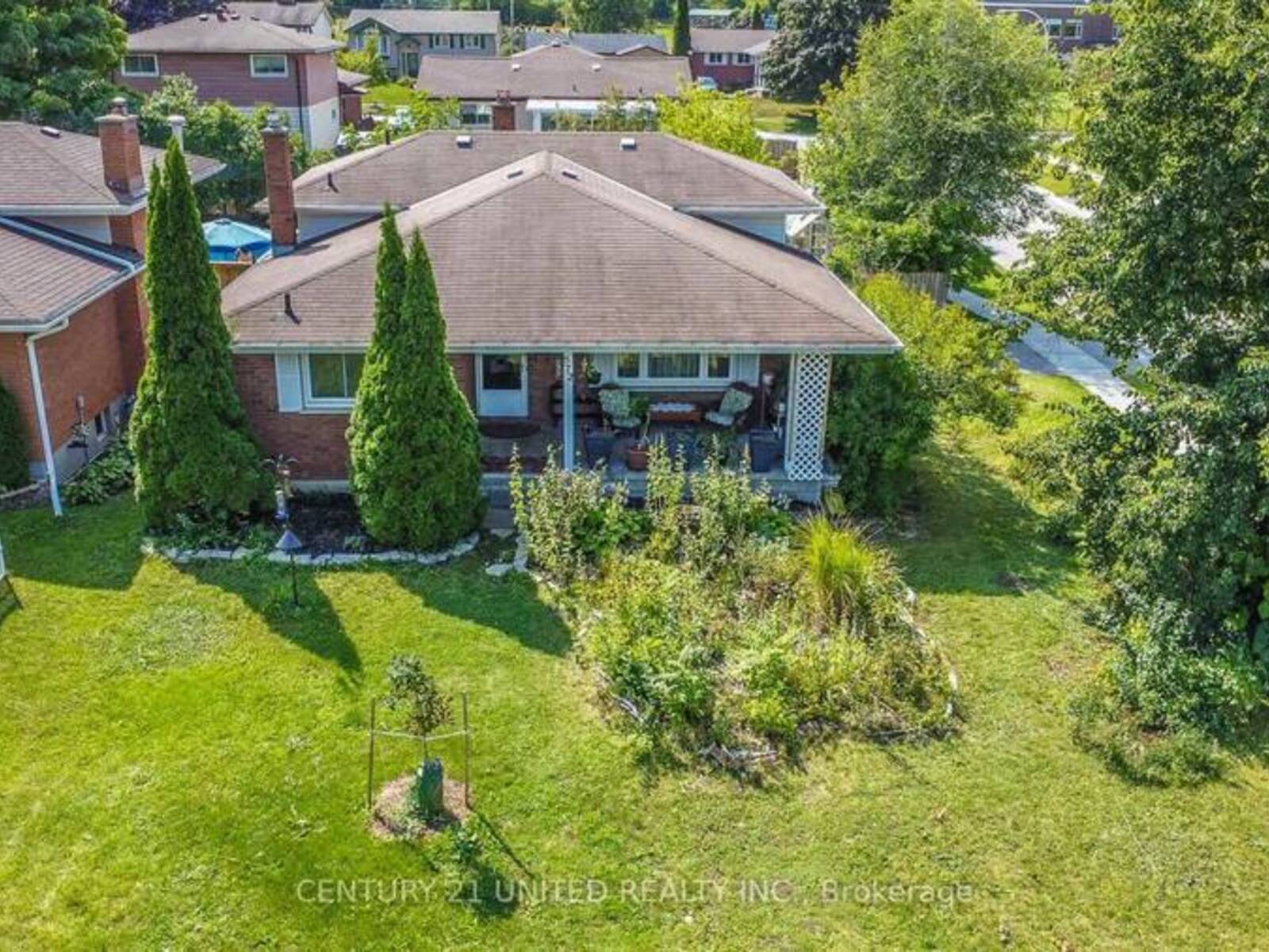 572 SAUGEEN CRESCENT, Peterborough, Ontario K9J 1K1