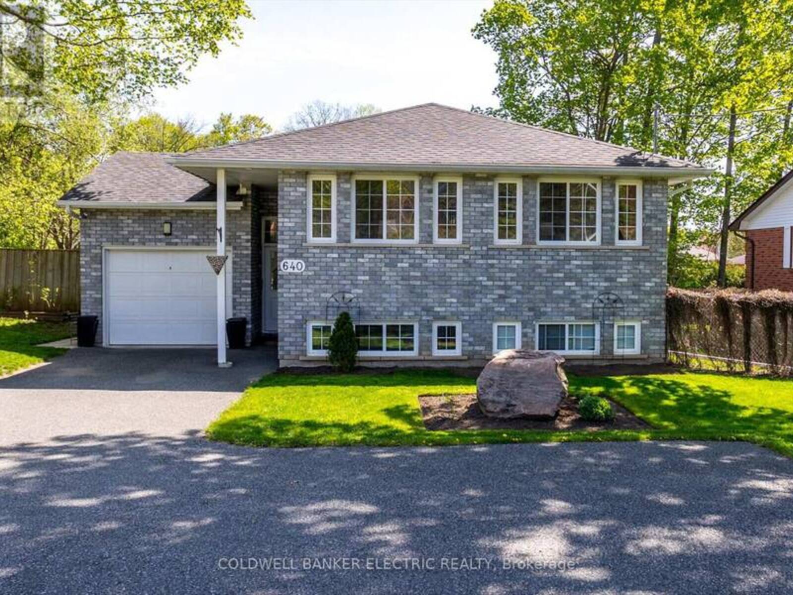 640 BREALEY DRIVE, Peterborough, Ontario K9K 2M7