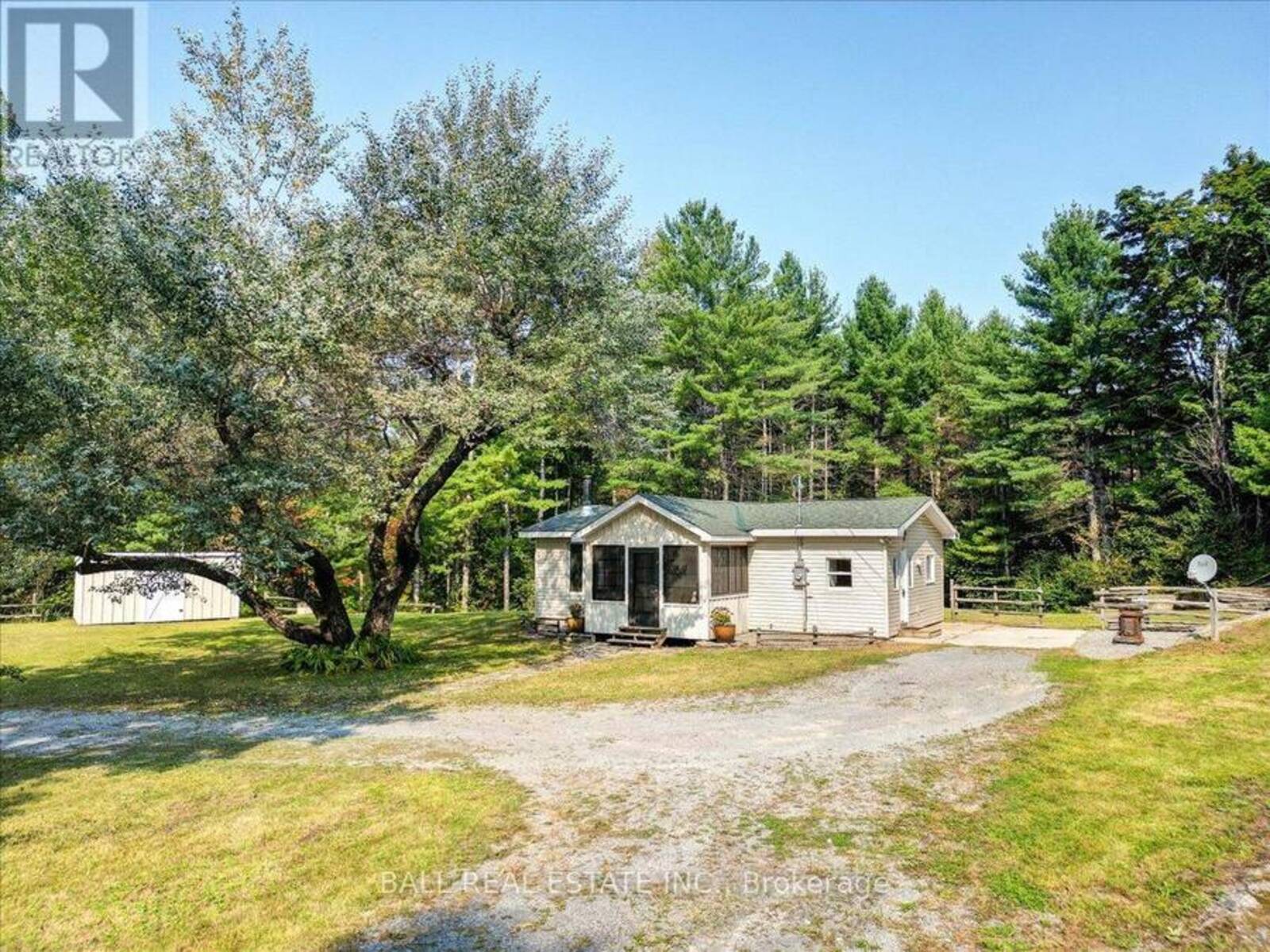 26 BALMER ROAD, Apsley, Ontario K0L 1A0