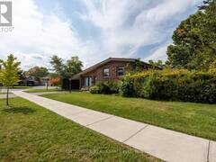 650 HAROLD DRIVE Peterborough Ontario, K9J 3Y2