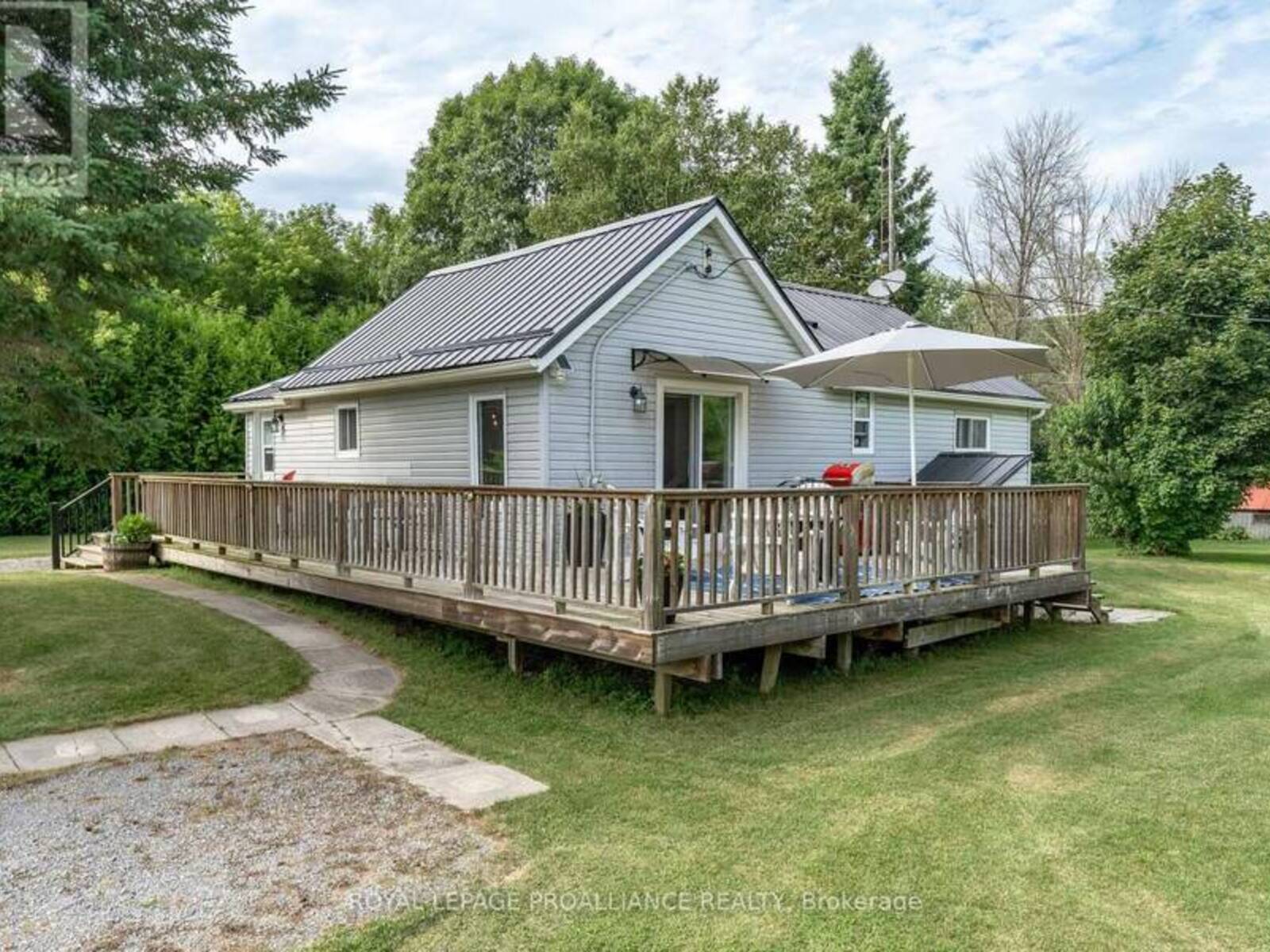 3191 COUNTY RD 10, Hillier, Ontario K0K 2P0