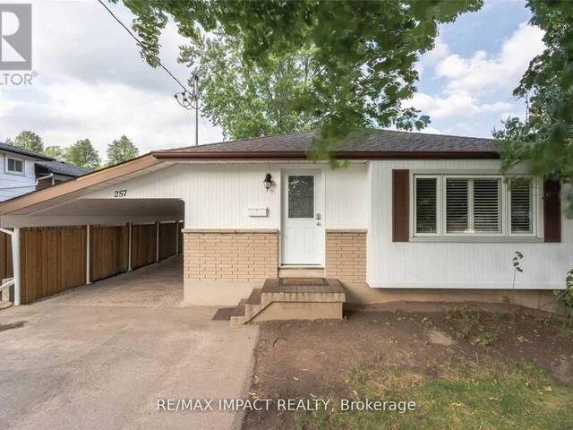 257 ARDEN DRIVE Oshawa Ontario, L1G 1X6