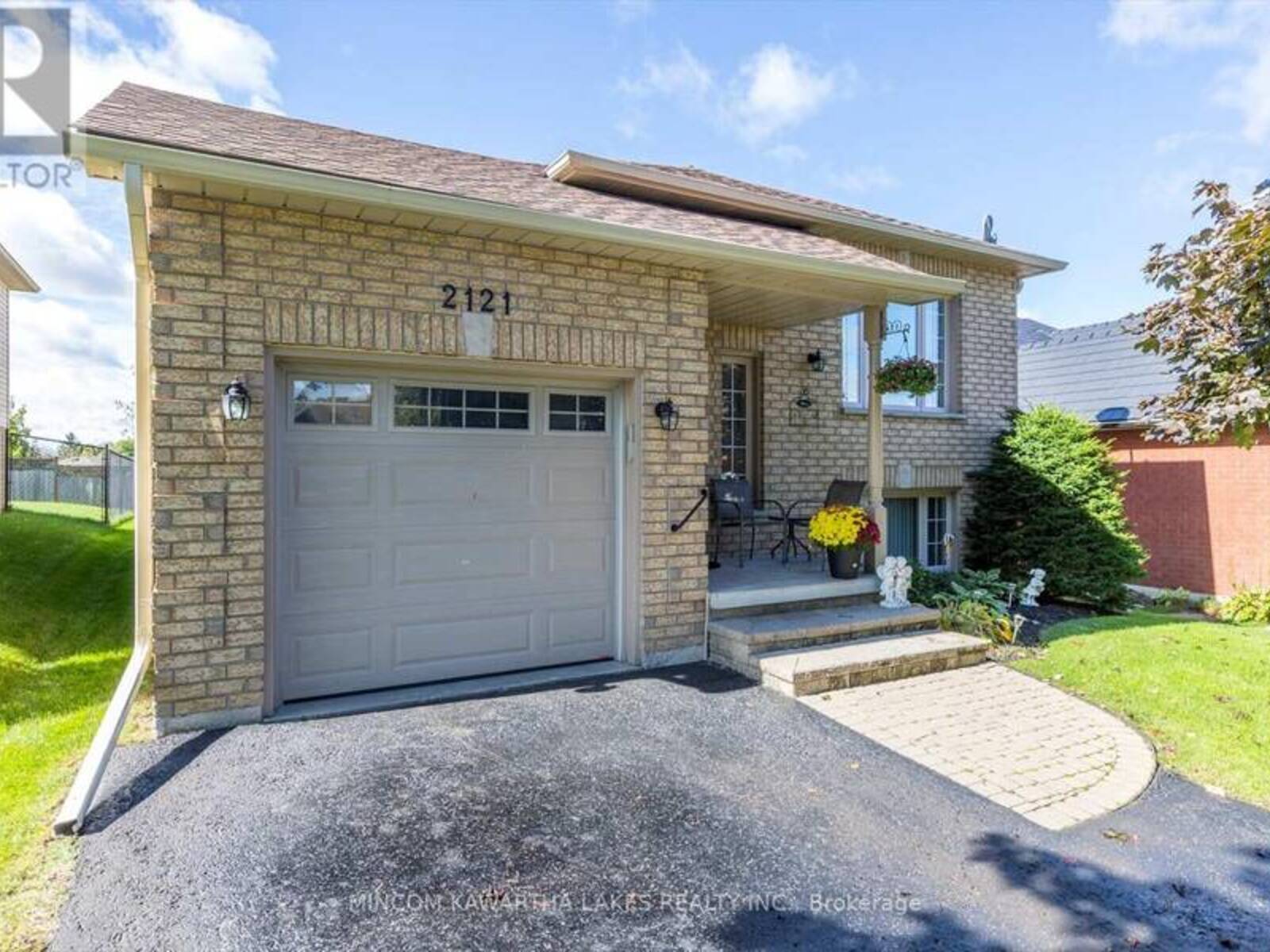 2121 EASTHILL DRIVE, Peterborough, Ontario K9L 1Y8