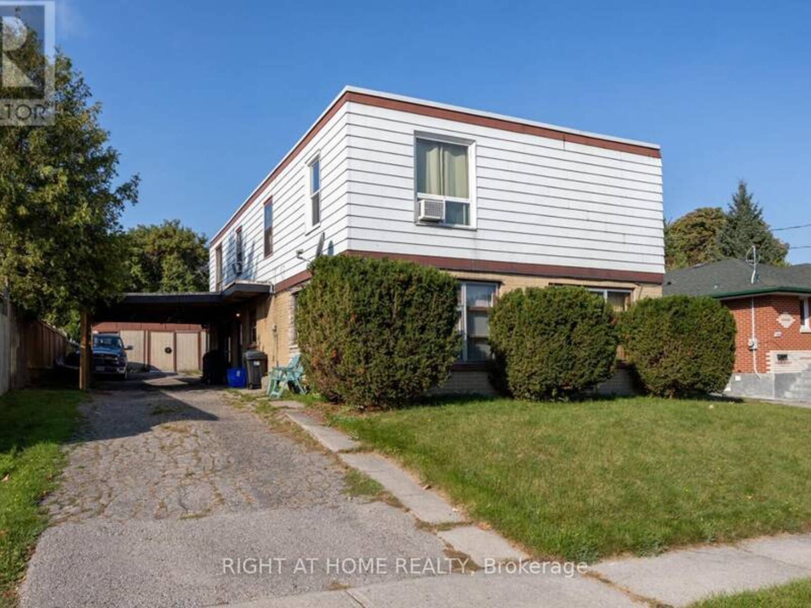 536 LORRAINE STREET, Oshawa, Ontario L1J 4C8