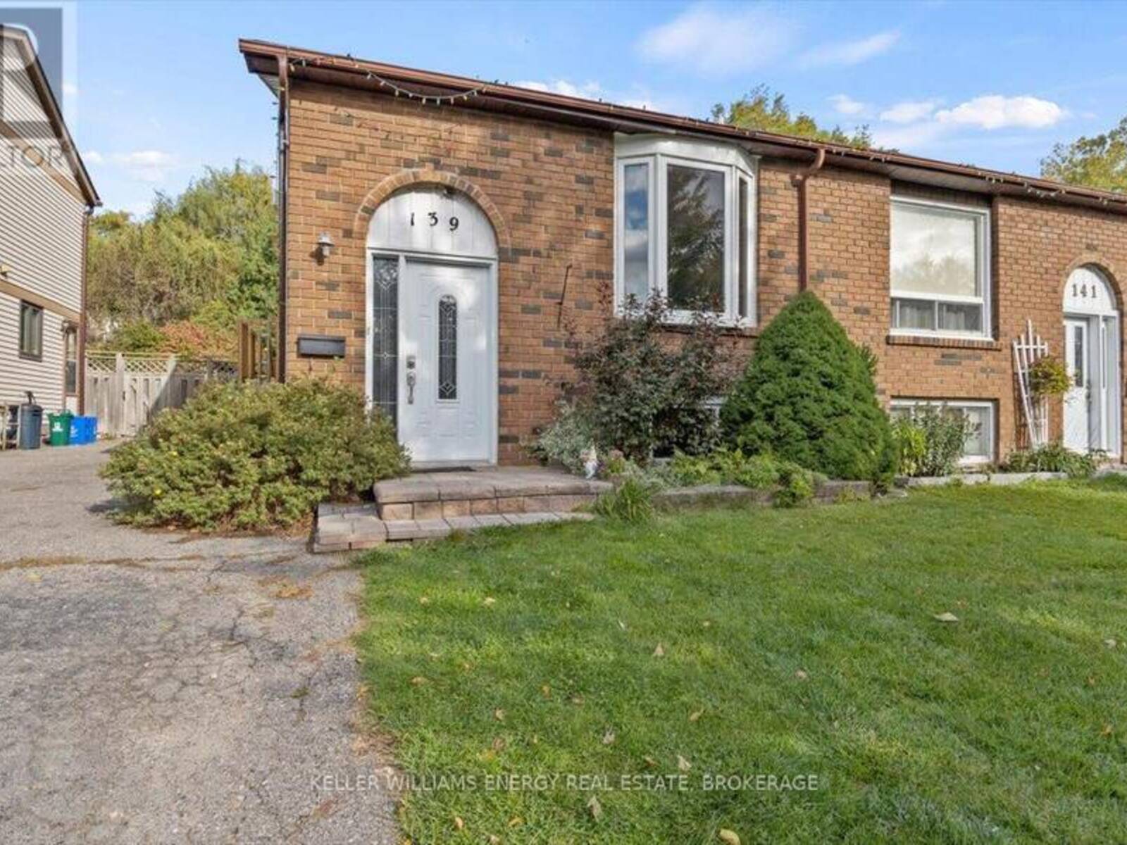 139 LONDONDERRY STREET, Oshawa, Ontario L1J 6Z2