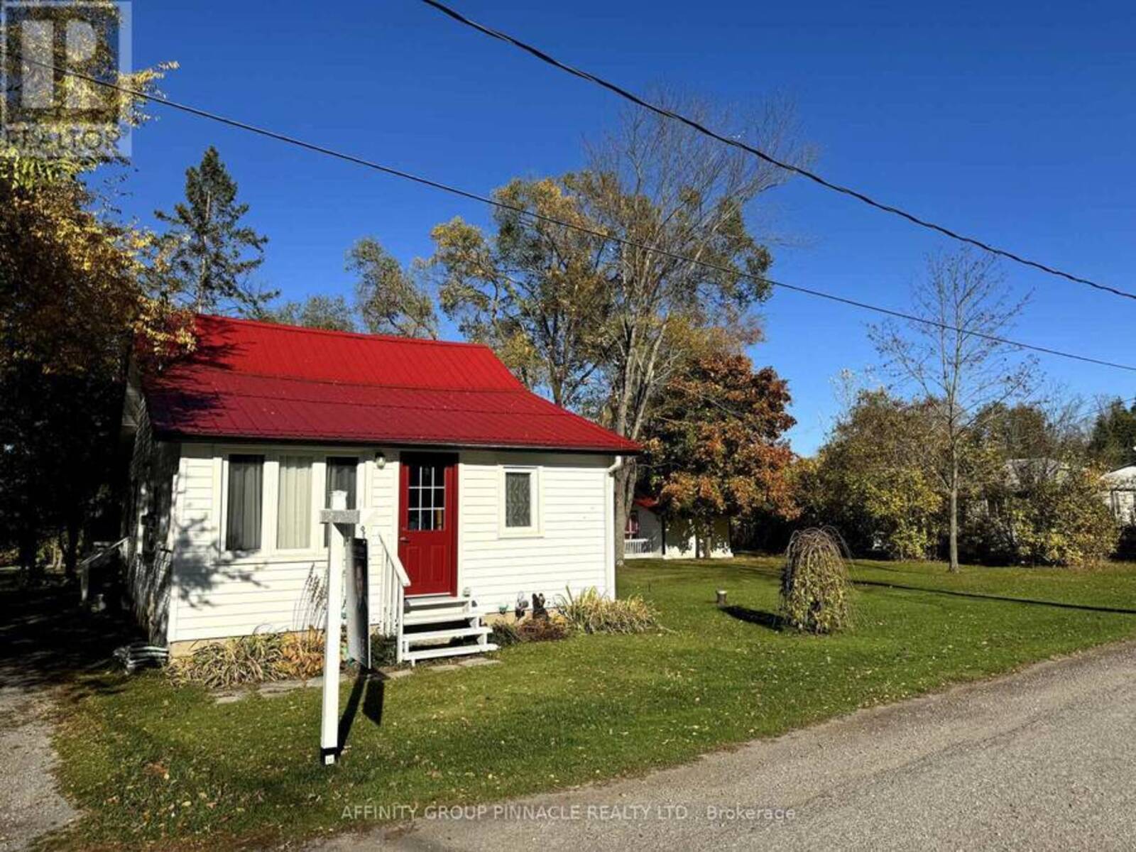 7 LEAF STREET, Kawartha Lakes, Ontario K0M 1L0