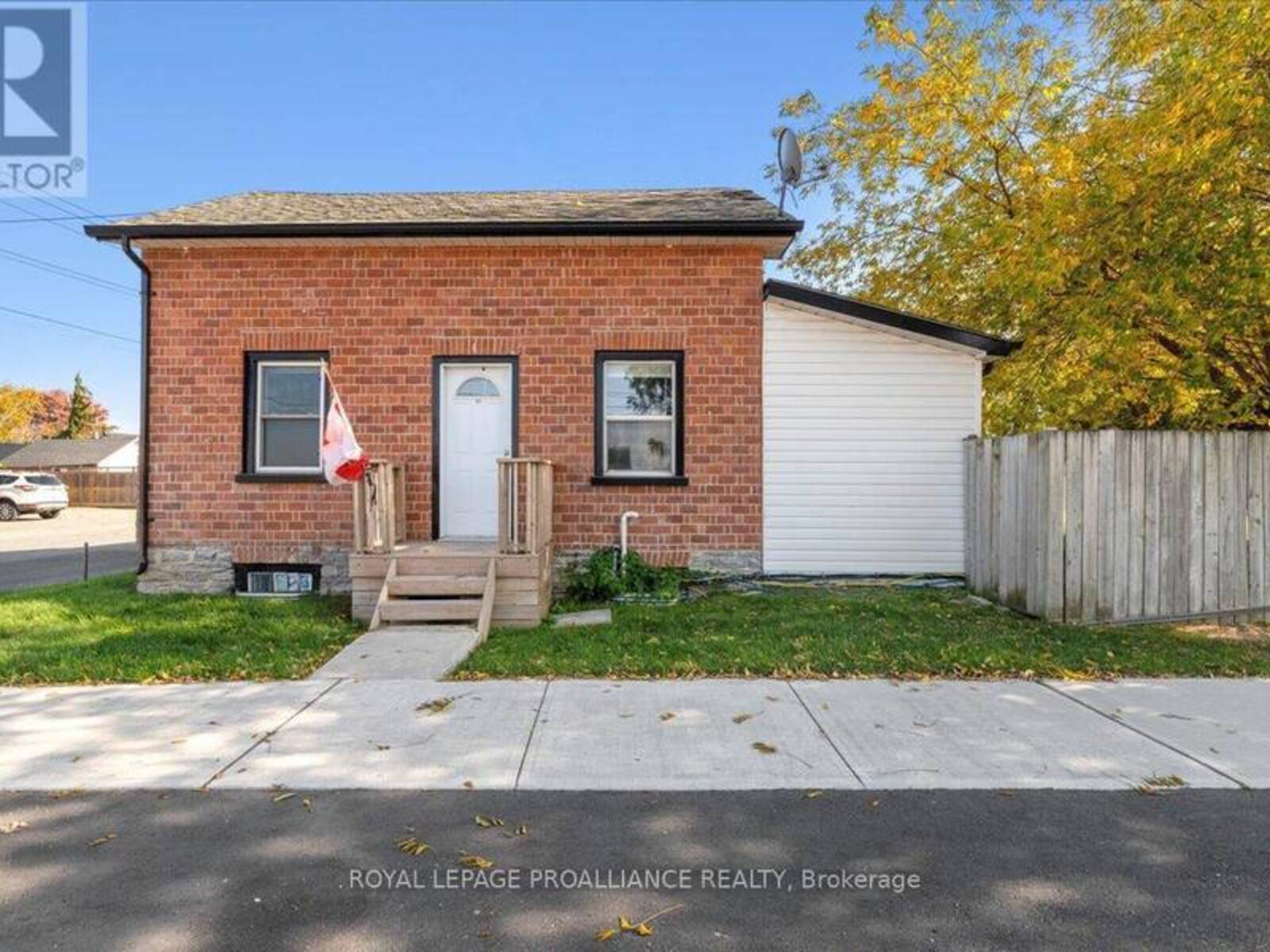 374 MAIN STREET, Prince Edward, Ontario K0K 2T0