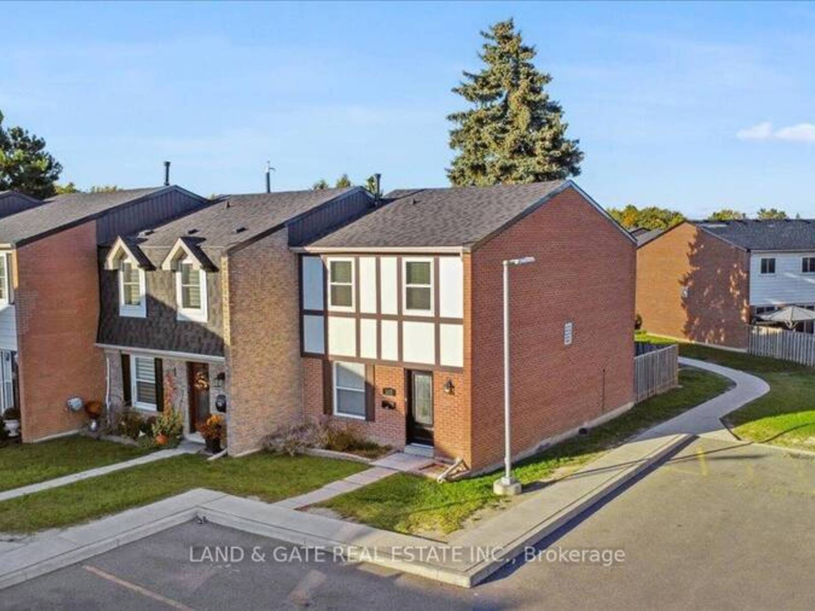 111 - 900 CENTRAL PARK DRIVE, Brampton, Ontario L6S 3J6