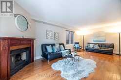 50 SQUIRE DRIVE | Richmond Hill Ontario | Slide Image Nine