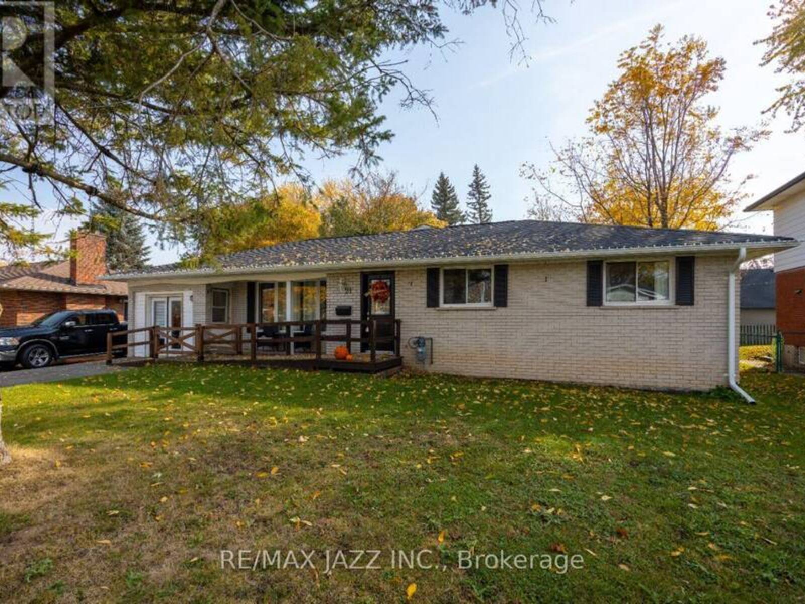 21 MAPLE CRESCENT, Kawartha Lakes, Ontario K9V 2R8