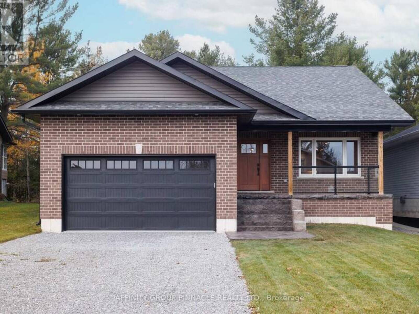 43 BIRCH CRESCENT, Bobcaygeon, Ontario K0M 1A0