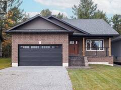 43 BIRCH CRESCENT Bobcaygeon Ontario, K0M 1A0