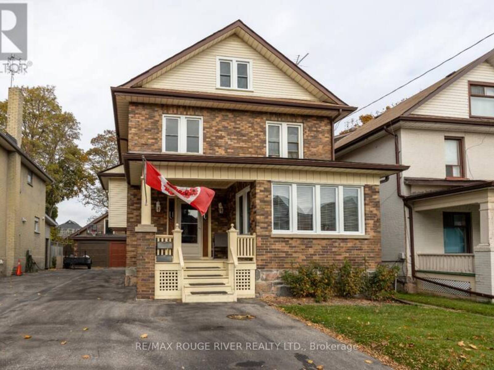 230 ATHOL STREET E, Oshawa, Ontario L1H 1K3