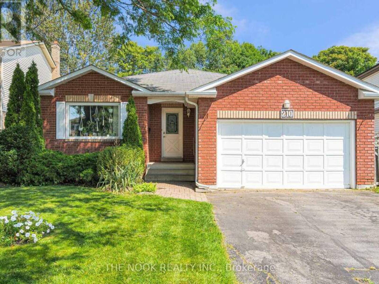 210 HUYCKE STREET, Cobourg, Ontario K9A 5K8