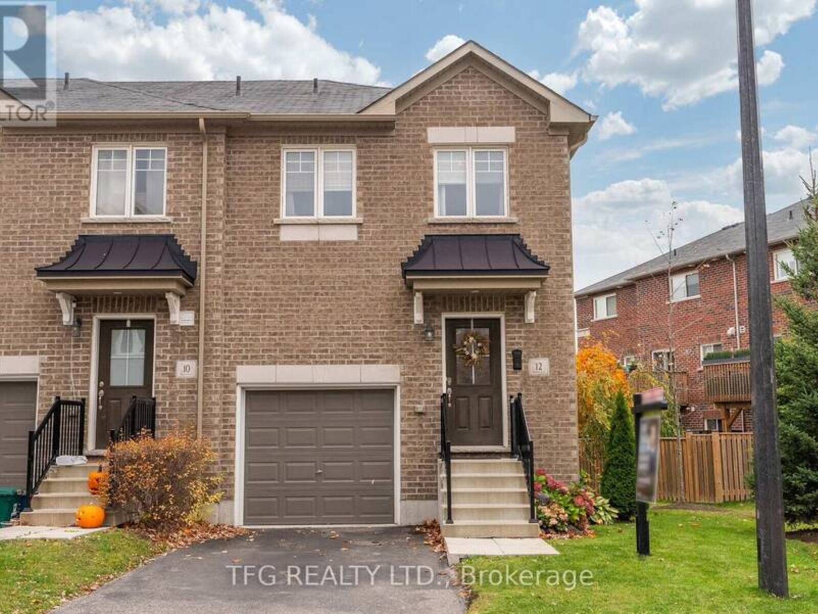 12 KEN BROMLEY LANE, Clarington, Ontario L1C 0S4