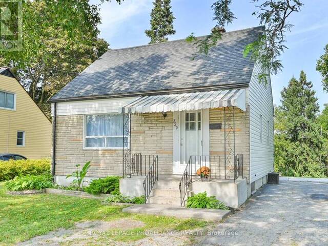 220 PINE STREET Belleville Ontario, K8N 2M7