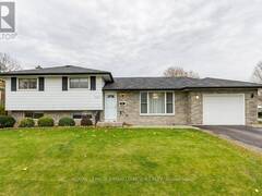 262 BARRETT BOULEVARD Napanee Ontario, K7R 1G7