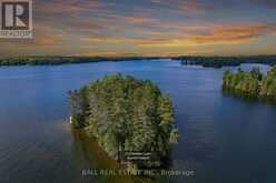 25 GARDEN ISLAND | North Kawartha Ontario | Slide Image Nine