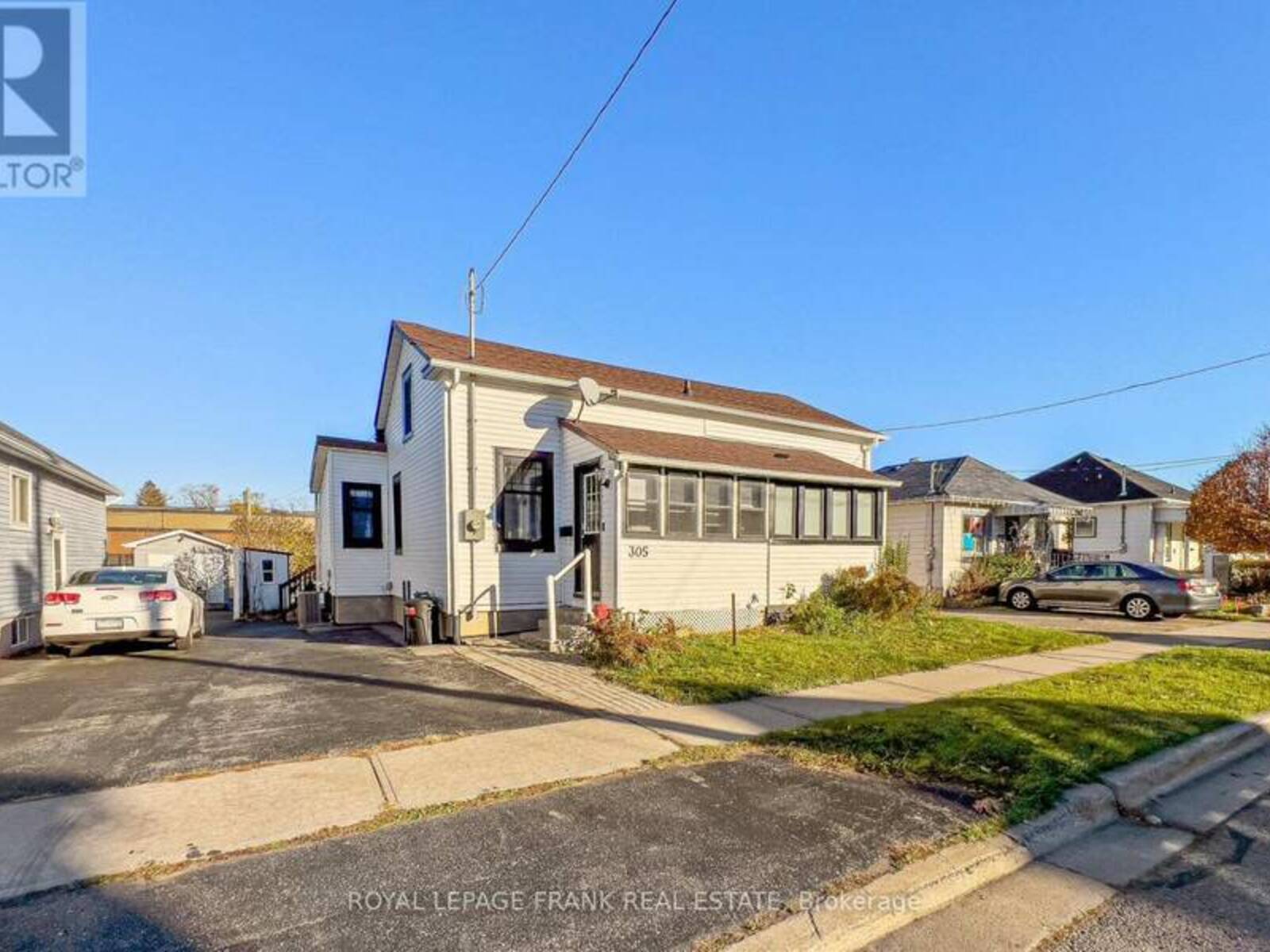 305 NASSAU STREET, Oshawa, Ontario L1J 4A9