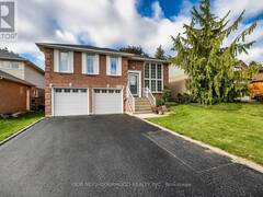 536 STEERFORTH STREET Oshawa Ontario, L1K 2C5