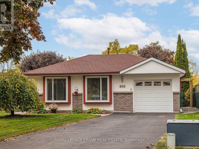 696 DOWN CRESCENT Oshawa Ontario, L1H 7Y1