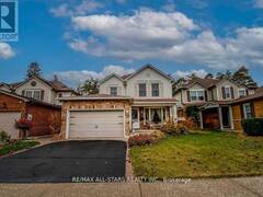 393 ELMWOOD COURT Oshawa Ontario, L1G 7X6