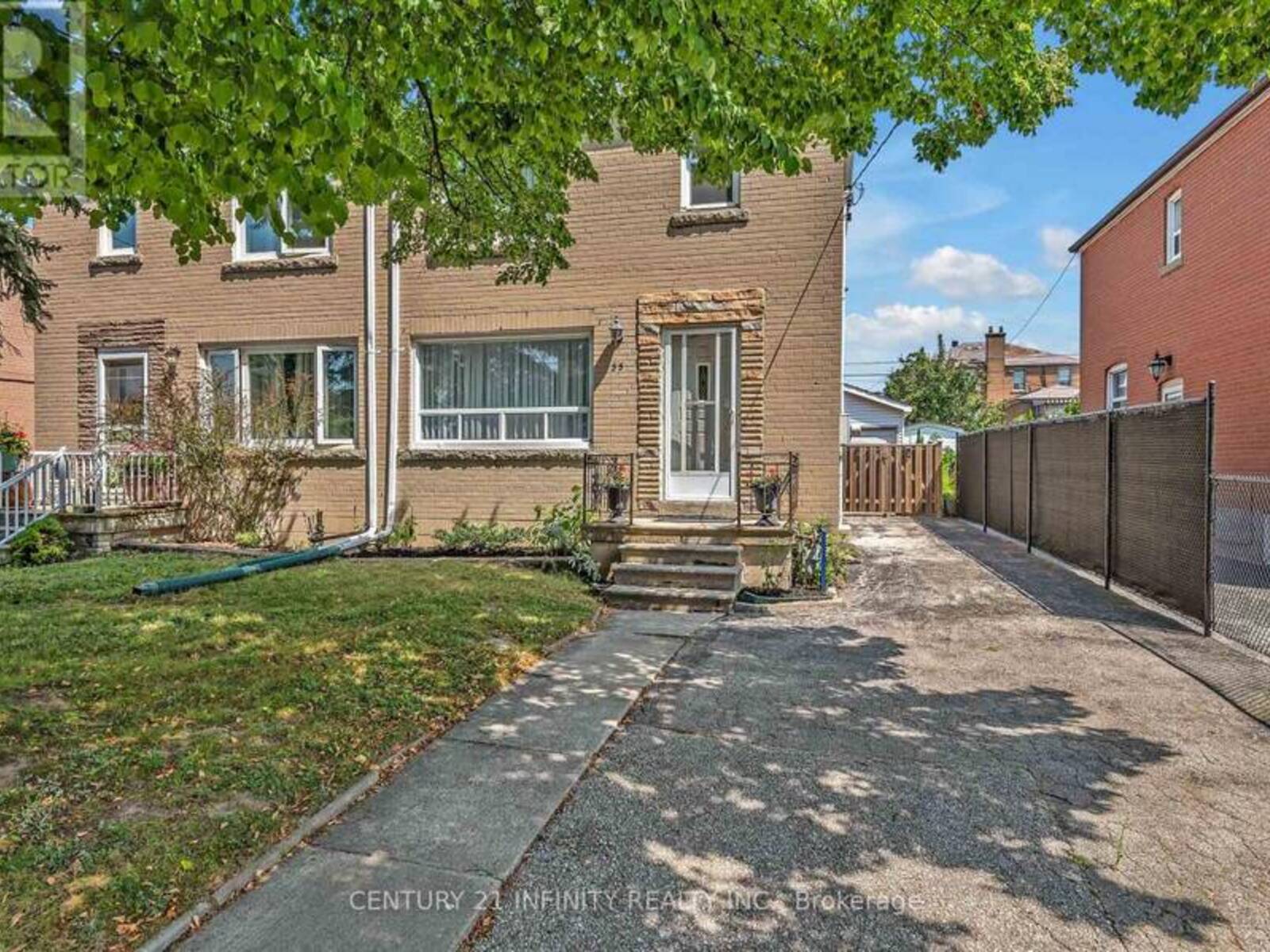 55 LAUREL AVENUE, Toronto, Ontario M1K 3J4