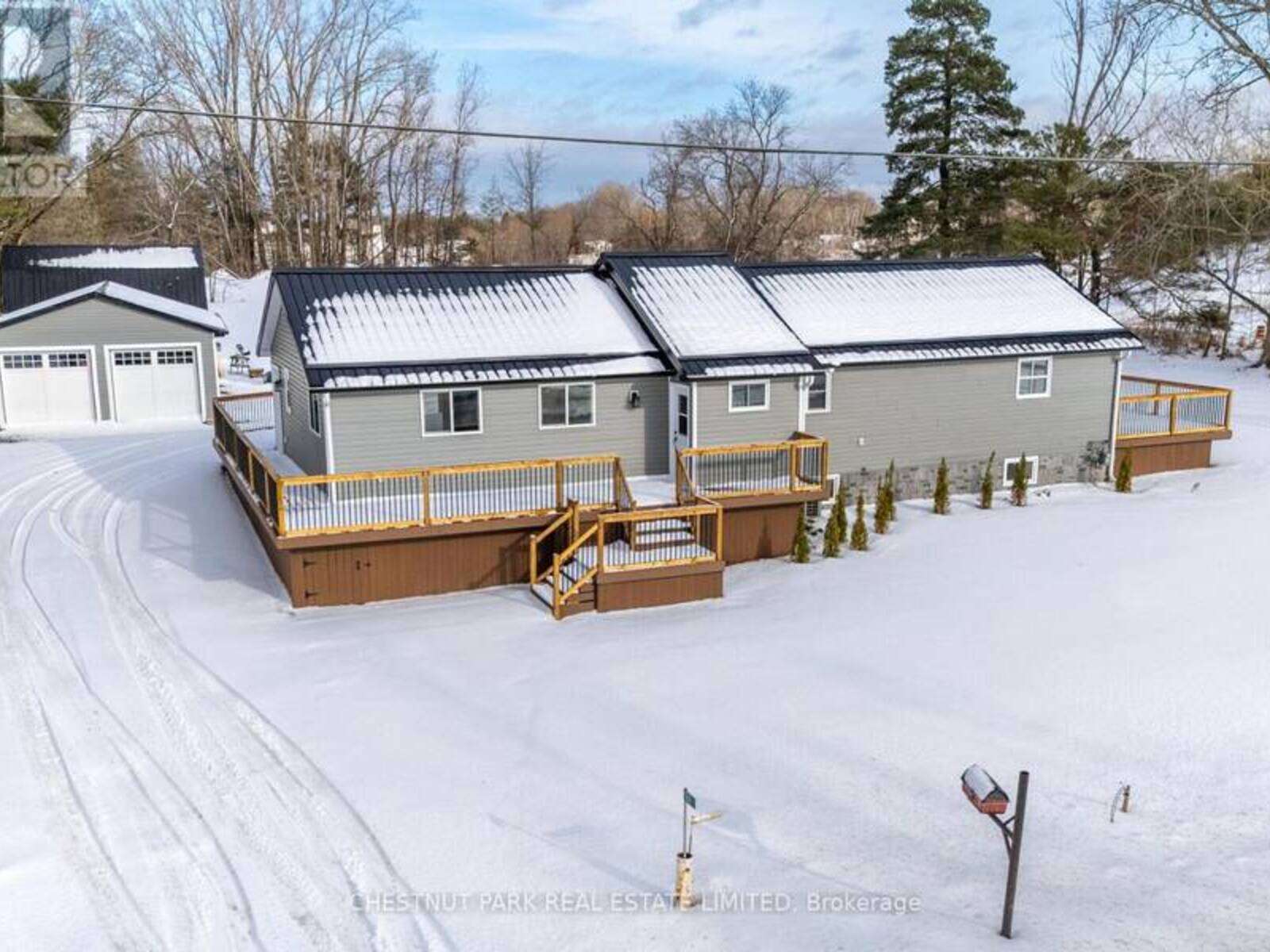 84 COUNTY ROAD 1, Prince Edward, Ontario K0K 2T0