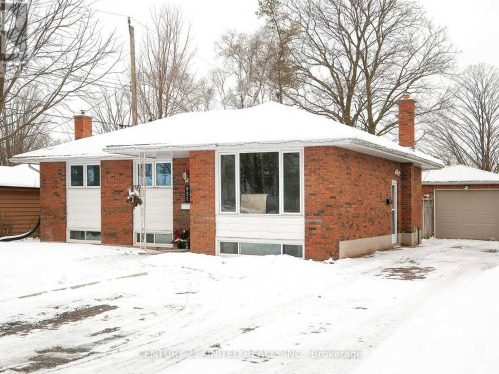 931 BARNARDO AVENUE, Peterborough, Ontario K9H 5W8