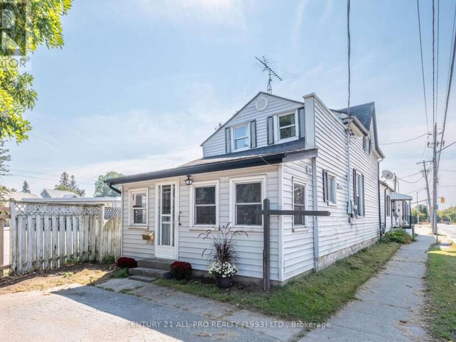 267 UNIVERSITY AVENUE W, Cobourg, Ontario K9A 2H8