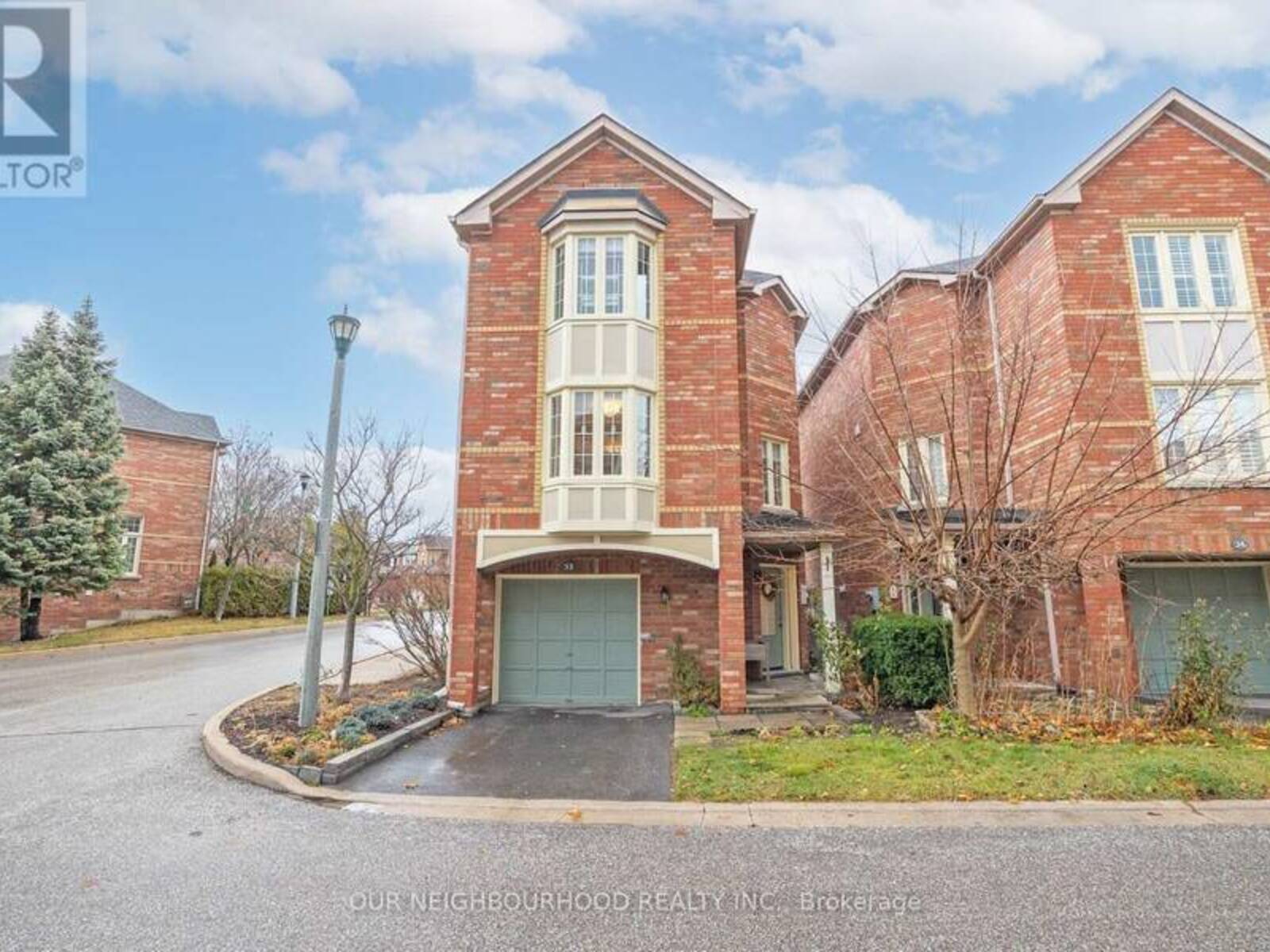 33 GUILDPARK PATHWAY, Toronto, Ontario M1J 3P1