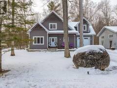 316 1/2 RIVERSIDE DRIVE Bobcaygeon Ontario, K0M 1A0