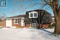 581 SAUGEEN CRESCENT | Peterborough Ontario | Slide Image Thirty-two