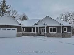 380 HIGHWAY 36 Bobcaygeon Ontario, K0M 1A0