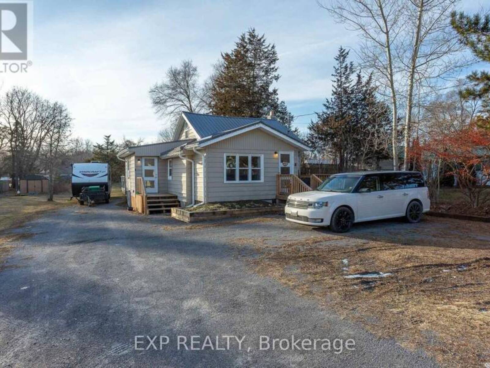 22166 LOYALIST PARKWAY, Quinte West, Ontario K0K 1L0