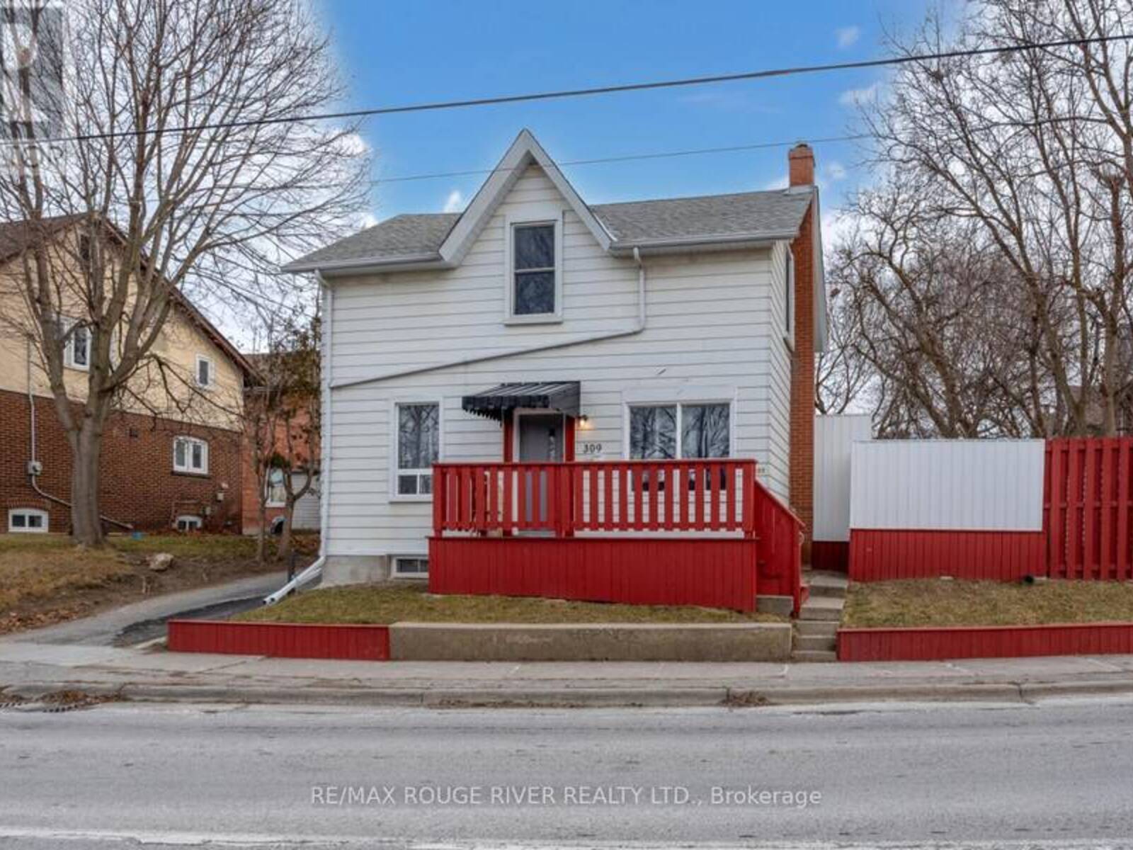 309 CENTRE STREET S, Oshawa, Ontario L1H 4B3