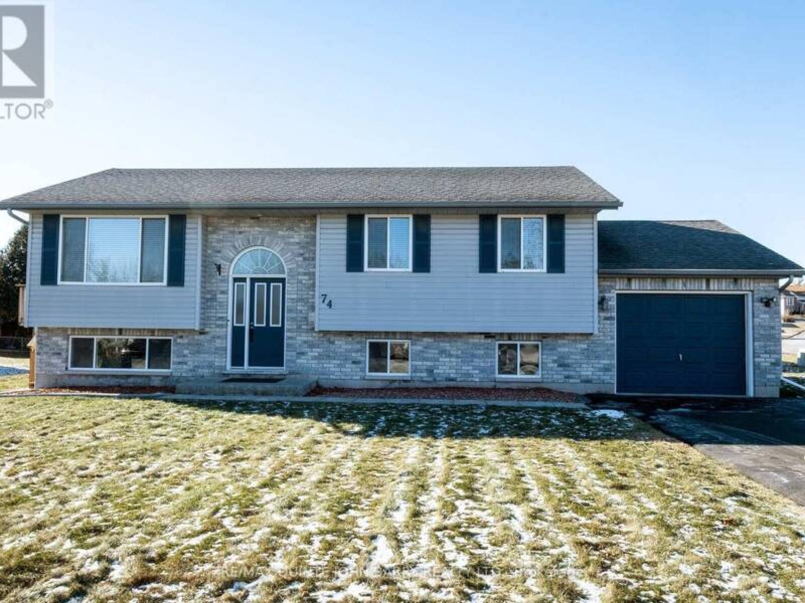 74 IRELAND DRIVE, Quinte West, Ontario K8V 6T6