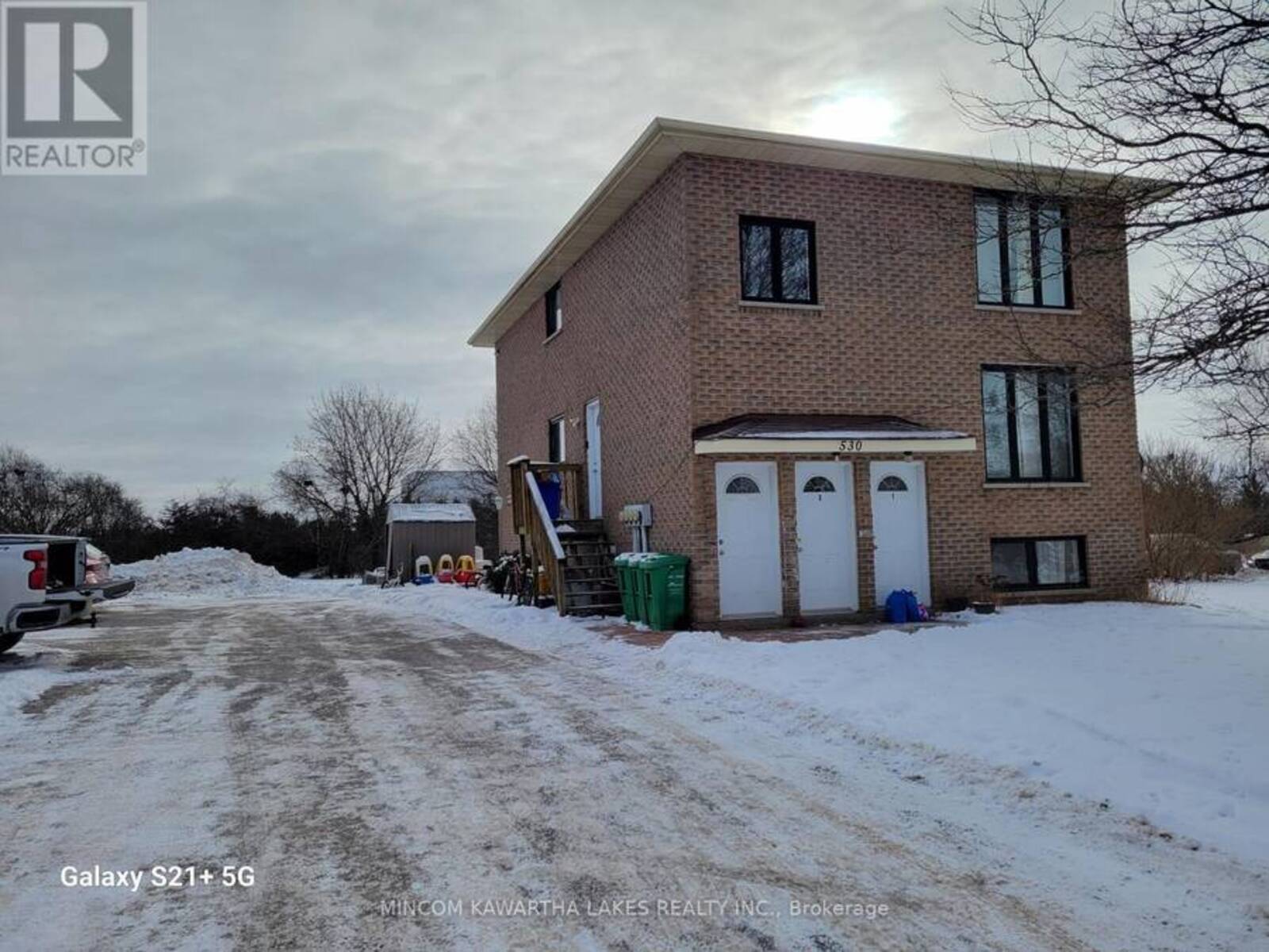 530 CRYSTAL DRIVE, Peterborough, Ontario K9J 8G9