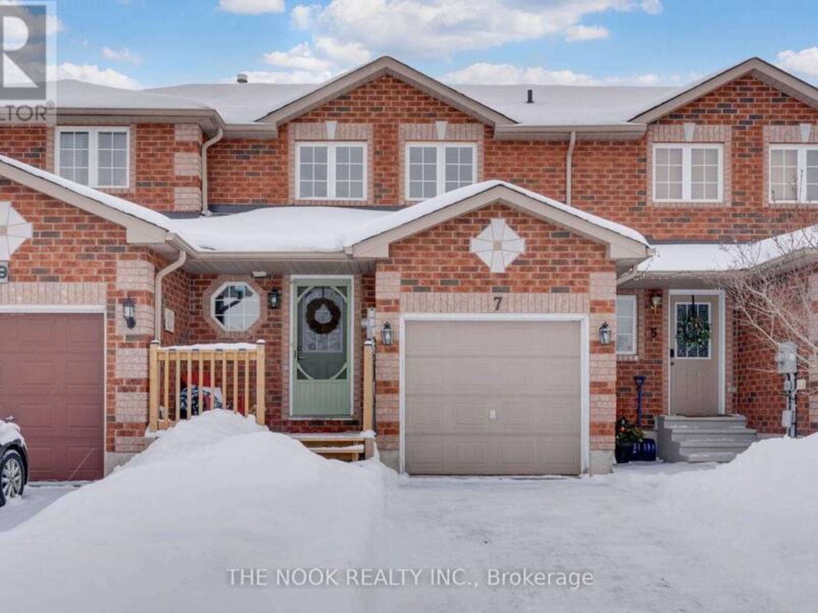 7 CORONATION PARKWAY, Barrie, Ontario L4M 7J9